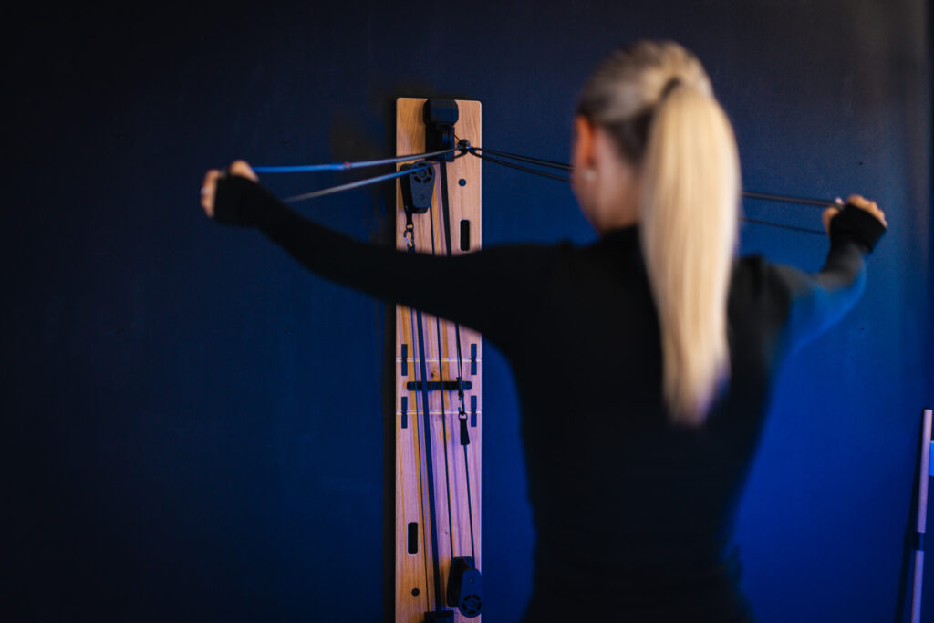 Reverse Fly (beidarmig) am BeBold Wallgym – Startposition (Zugrichtung von oben)